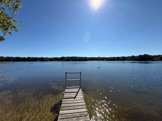 42 Lakeview Blvd, Plymouth, MA 02360