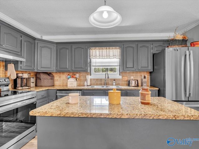 18692 Sulphur Creek Drive, Elkmont, AL 35620