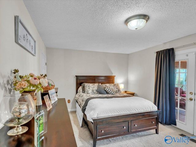 18692 Sulphur Creek Drive, Elkmont, AL 35620