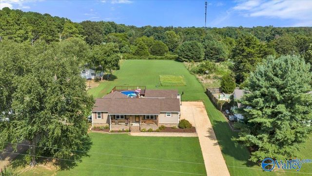 18692 Sulphur Creek Drive, Elkmont, AL 35620