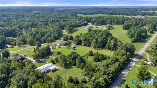 18692 Sulphur Creek Drive, Elkmont, AL 35620