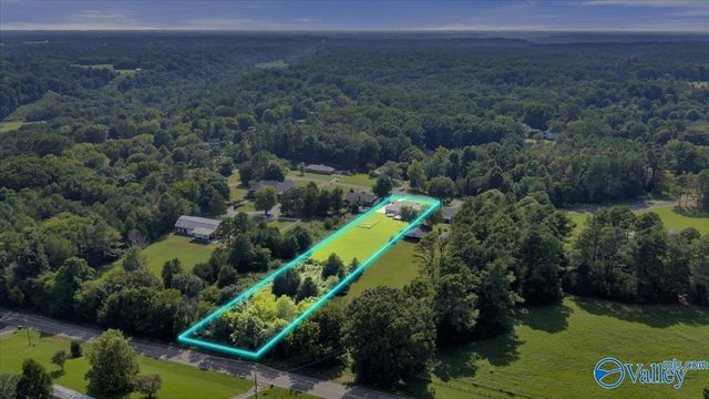 18692 Sulphur Creek Drive, Elkmont, AL 35620