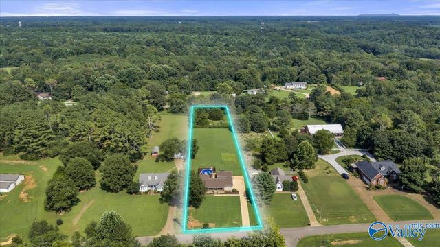 18692 Sulphur Creek Drive, Elkmont, AL 35620