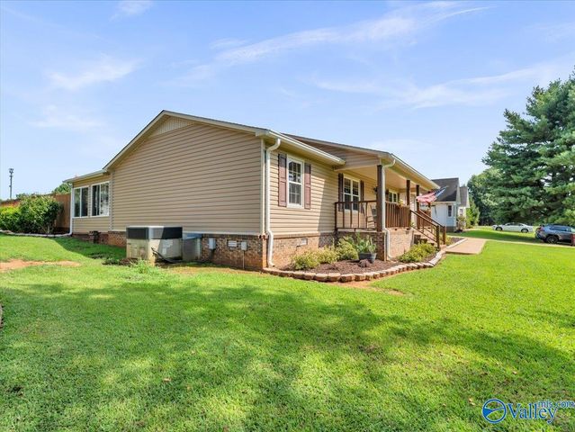 18692 Sulphur Creek Drive, Elkmont, AL 35620