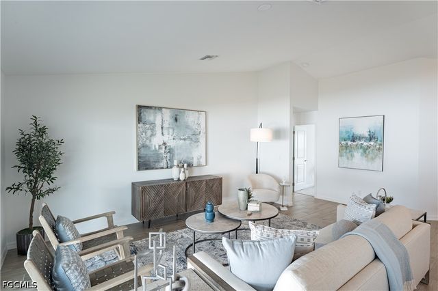 1313 SE 3rd ST, Cape Coral, FL 33990