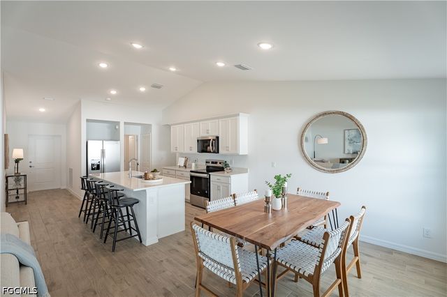 1313 SE 3rd ST, Cape Coral, FL 33990