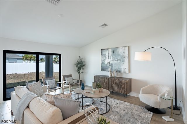 1313 SE 3rd ST, Cape Coral, FL 33990