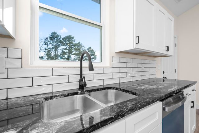 14765 E Whitetail Lane E, Stockton, MO 65785