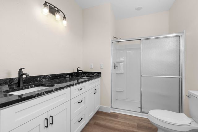 14765 E Whitetail Lane E, Stockton, MO 65785