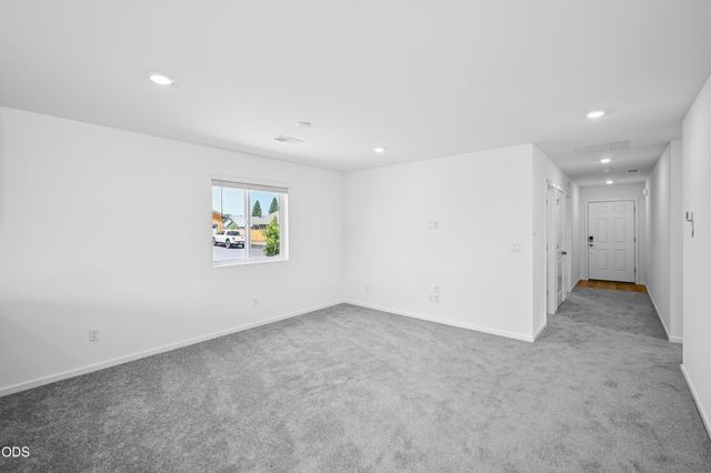 16640 Memorial Lane, La Pine, OR 97739