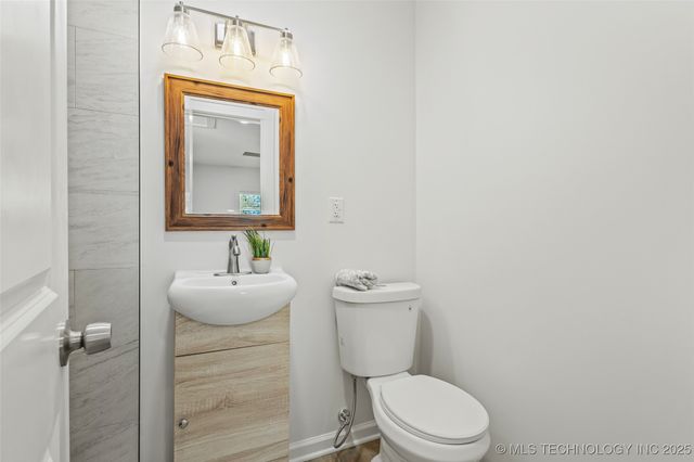 110 E Main, Achille, OK 74720