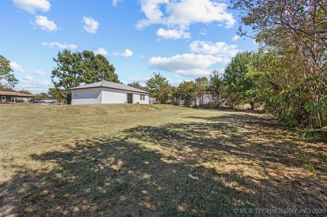 110 E Main, Achille, OK 74720