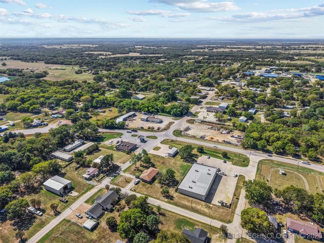 110 E Main, Achille, OK 74720