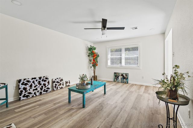 110 E Main, Achille, OK 74720