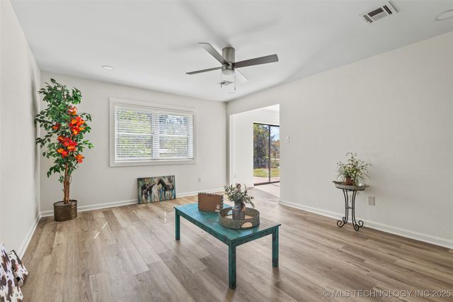 110 E Main, Achille, OK 74720