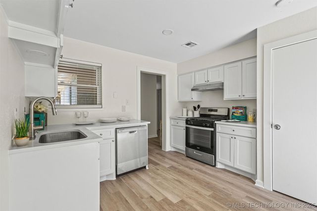 110 E Main, Achille, OK 74720