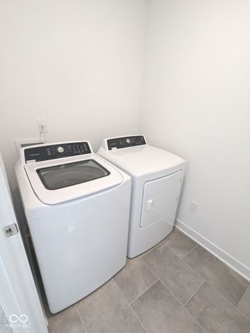 6685 Hawthorne Drive, Mccordsville, IN 46055