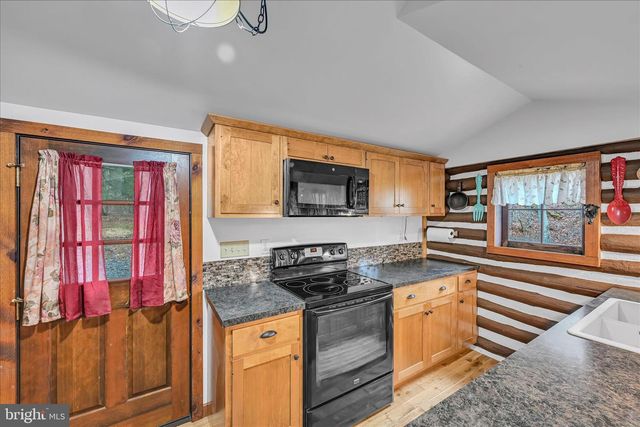 16 SHORT LN, Jonestown, PA 17038