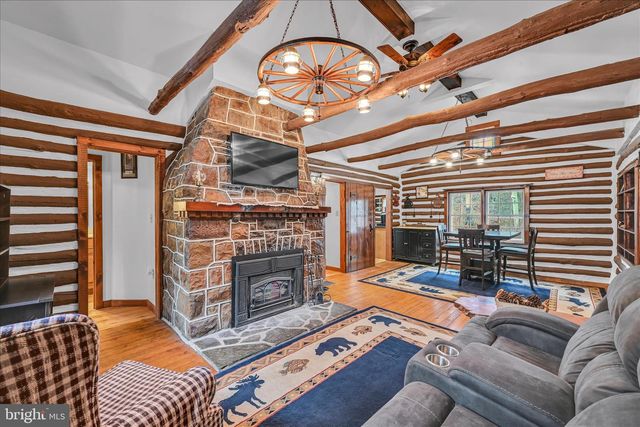 16 SHORT LN, Jonestown, PA 17038