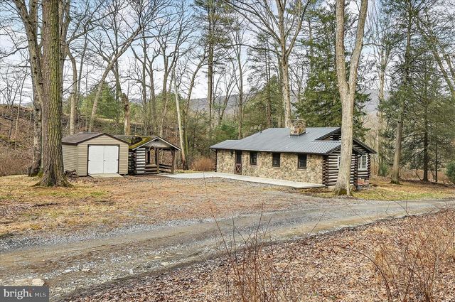 16 SHORT LN, Jonestown, PA 17038