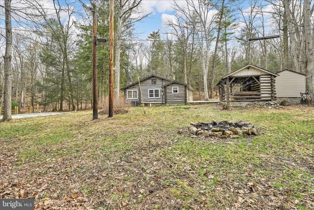 16 SHORT LN, Jonestown, PA 17038