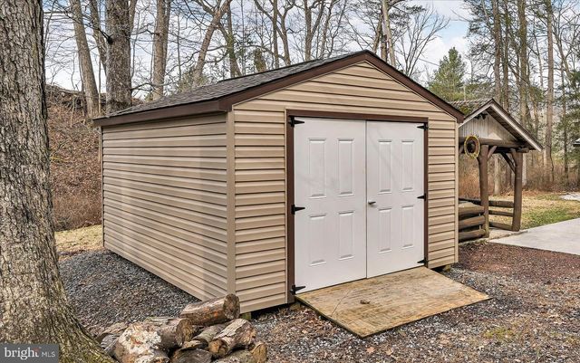 16 SHORT LN, Jonestown, PA 17038