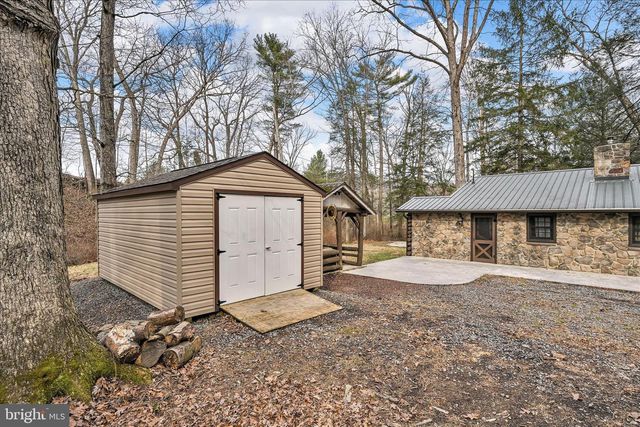 16 SHORT LN, Jonestown, PA 17038