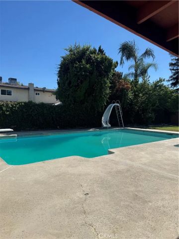 7813 Nairn Court, Bakersfield, CA 93309