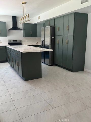 7813 Nairn Court, Bakersfield, CA 93309