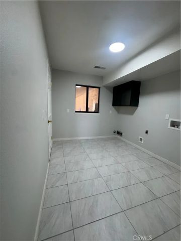 7813 Nairn Court, Bakersfield, CA 93309