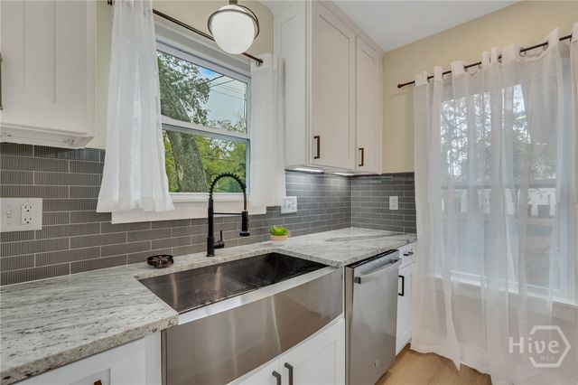 402 E 57th Street, Savannah, GA 31405