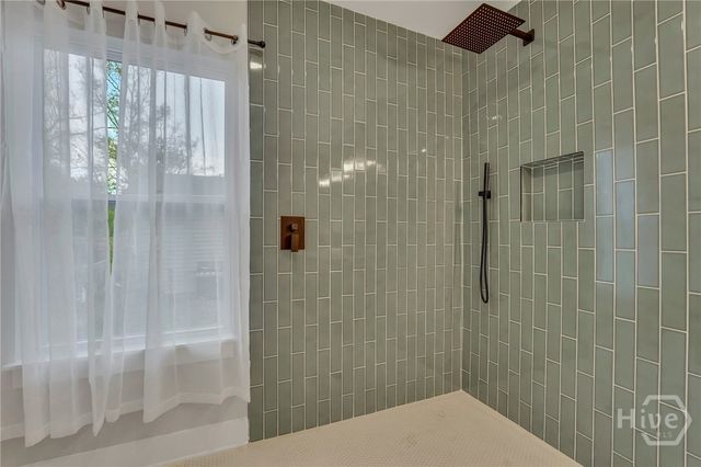 402 E 57th Street, Savannah, GA 31405