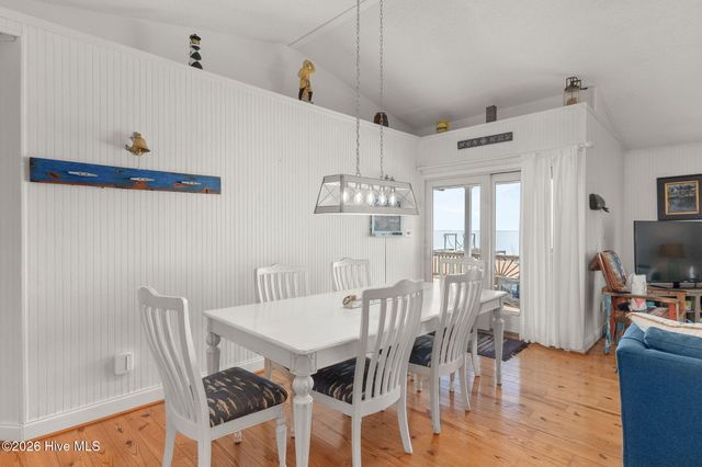 1528 Island Road, Harkers Island, NC 28531