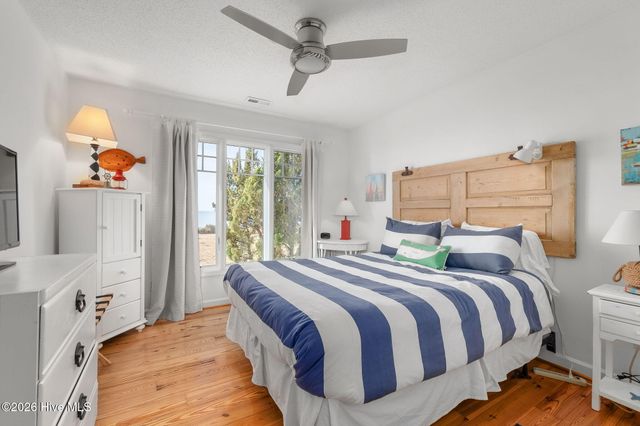 1528 Island Road, Harkers Island, NC 28531