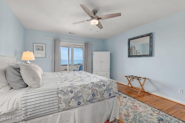 1528 Island Road, Harkers Island, NC 28531