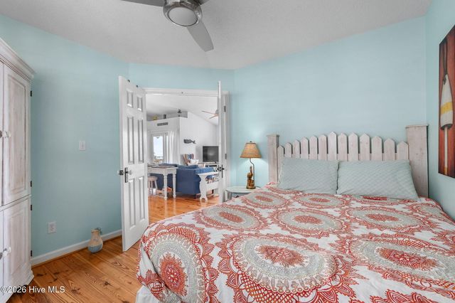 1528 Island Road, Harkers Island, NC 28531