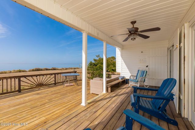 1528 Island Road, Harkers Island, NC 28531