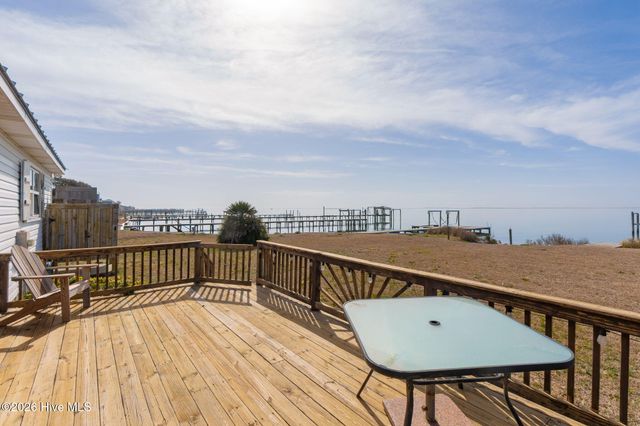 1528 Island Road, Harkers Island, NC 28531