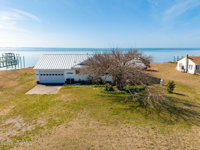 1528 Island Road, Harkers Island, NC 28531