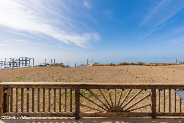 1528 Island Road, Harkers Island, NC 28531