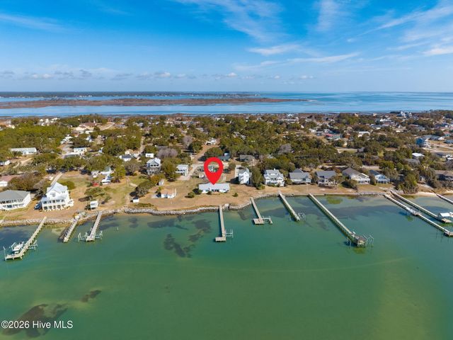 1528 Island Road, Harkers Island, NC 28531