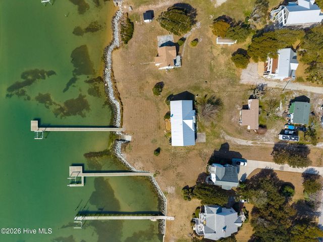 1528 Island Road, Harkers Island, NC 28531