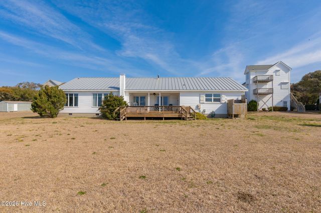 1528 Island Road, Harkers Island, NC 28531