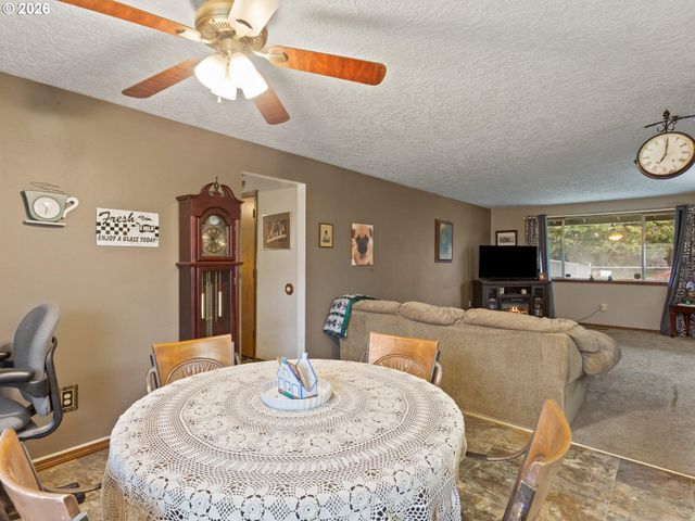 5904 Ne 40TH St, Vancouver, WA 98661