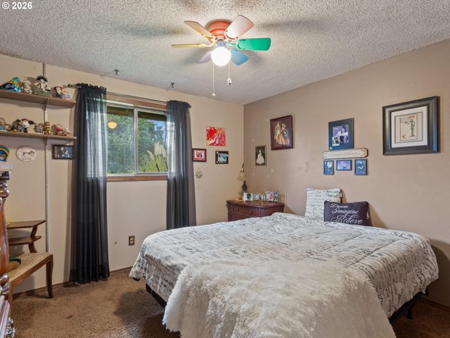 5904 Ne 40TH St, Vancouver, WA 98661