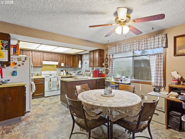 5904 Ne 40TH St, Vancouver, WA 98661