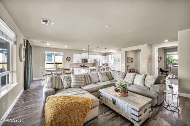 1071 Iron King Drive, Sparks, NV 89441