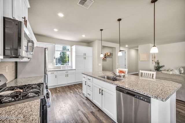 1071 Iron King Drive, Sparks, NV 89441