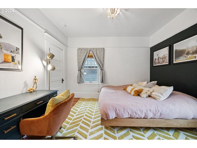 4227 Se GLADSTONE St, Portland, OR 97206