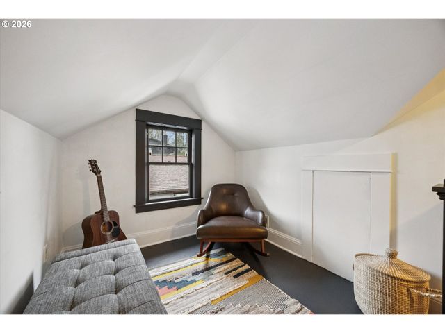 4227 Se GLADSTONE St, Portland, OR 97206